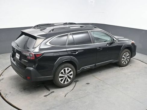 Used 2023 Subaru Outback Premium AWD/4WD image 39