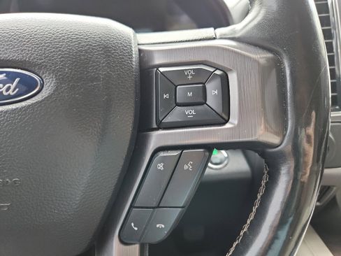 Used 2018 Ford Expedition Platinum RWD image 14