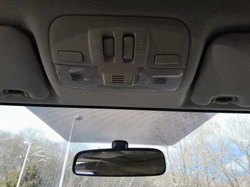 Used 2015 Subaru Crosstrek 2.0i Premium w/ Moonroof Package image 36