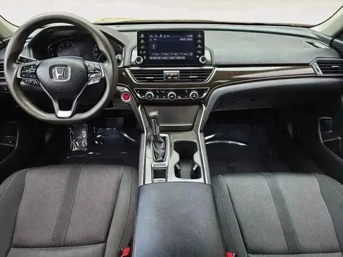 Used 2018 Honda Accord EX image 10