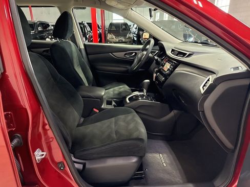 Used 2016 Nissan Rogue S AWD/4WD image 32