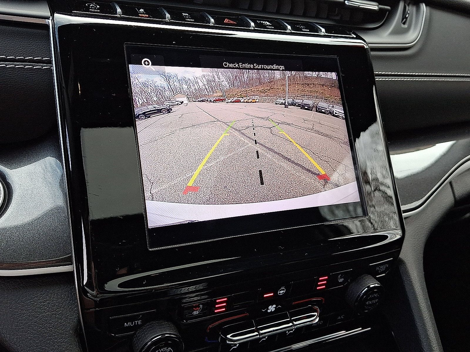 Used 2023 Jeep Grand Cherokee Altitude AWD/4WD image 19