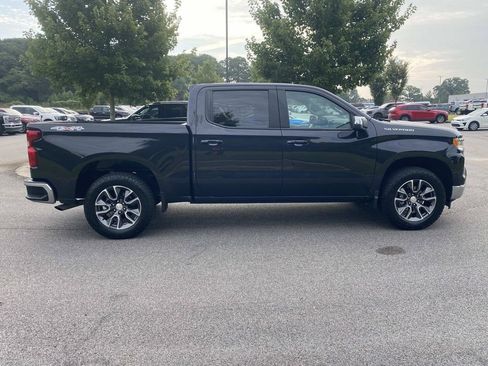 Used 2023 Chevrolet Silverado 1500 LT AWD/4WD image 2