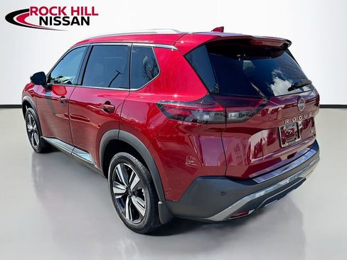 Used 2023 Nissan Rogue SL w/ SL Premium Package image 5