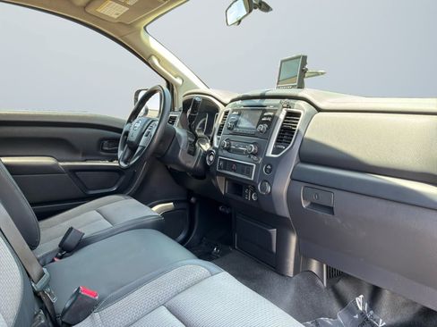 Used 2017 Nissan Titan S RWD image 14