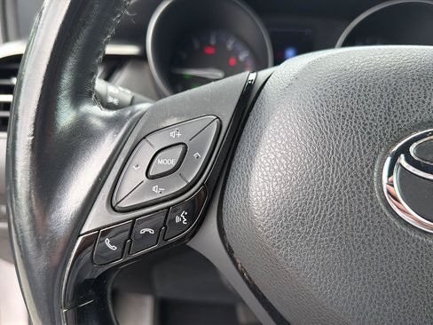 Used 2018 Toyota C-HR XLE FWD image 20