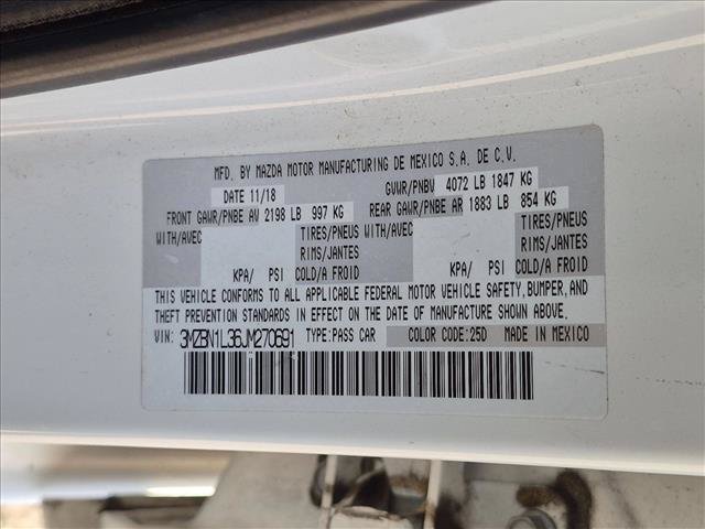 Used 2018 MAZDA MAZDA3 Touring FWD image 14