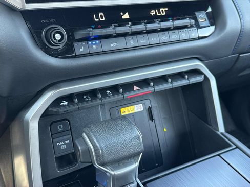 Used 2023 Toyota Tundra Platinum AWD/4WD image 13