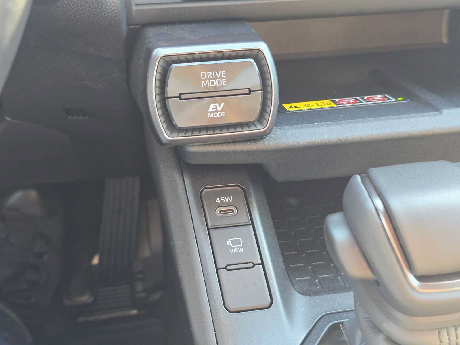 Used 2026 Toyota RAV4 XSE w/ Weather Package AWD/4WD image 28