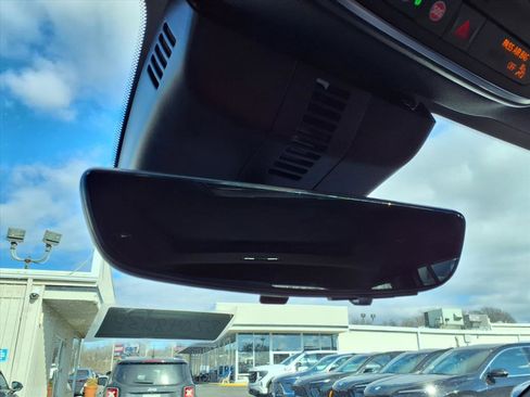 Used 2024 Chevrolet Traverse RS w/ LPO, Floor Liner Package image 20