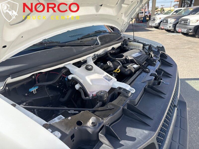 Used 2017 Chevrolet Express 2500 RWD image 24