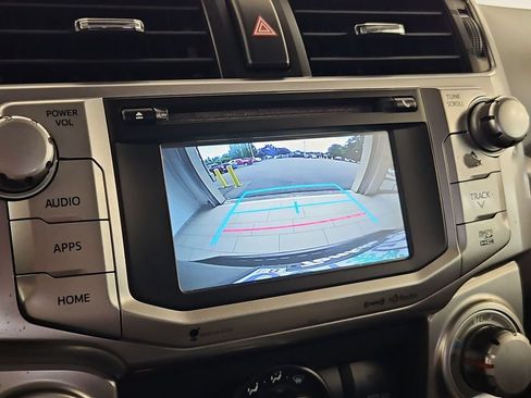 Used 2016 Toyota 4Runner SR5 AWD/4WD image 19