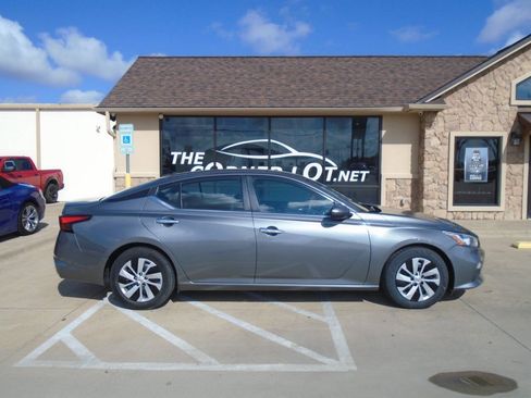 Used 2021 Nissan Altima 2.5 S FWD image 5