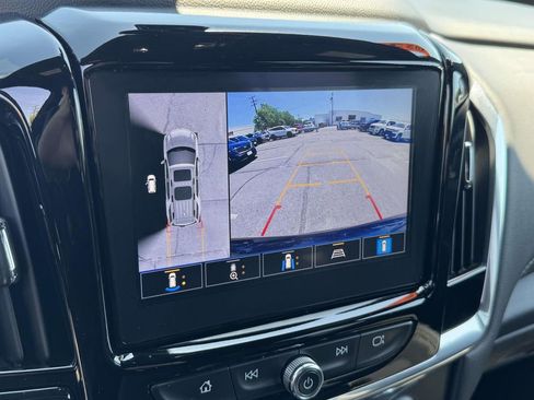 Used 2023 Chevrolet Traverse LT w/ Rear Camera Mirror Package AWD/4WD image 29