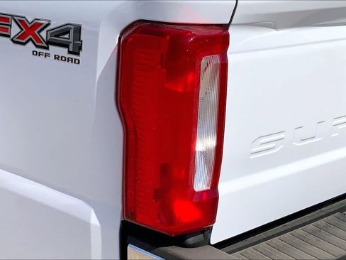 New 2026 Ford F250 XL w/ FX4 Off-Road Package AWD/4WD image 14