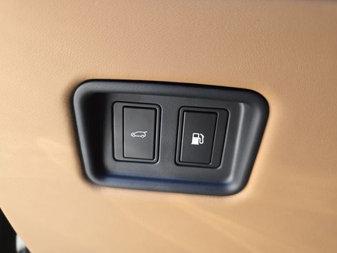 New 2026 Land Rover Range Rover SE image 27