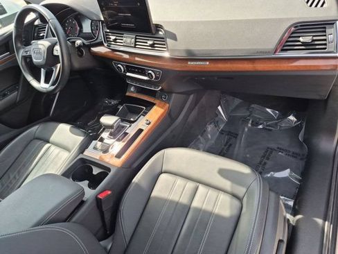 Used 2023 Audi Q5 2.0T Premium w/ Convenience Package AWD/4WD image 19