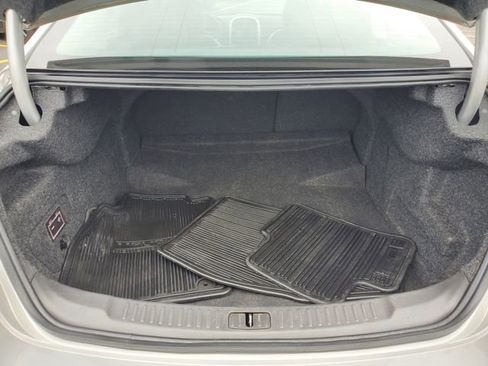 Used 2016 Chevrolet Malibu LT w/ Power Convenience Package image 10