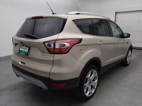 Used 2017 Ford Escape Titanium image 9