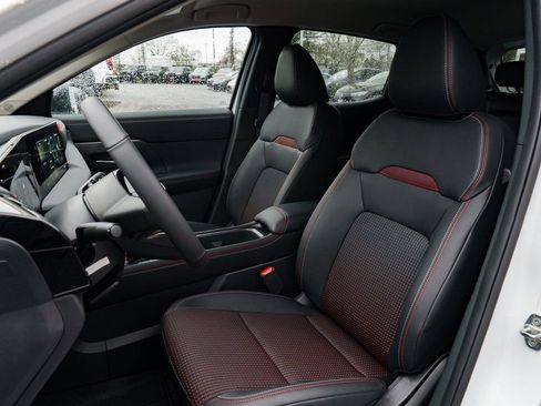 New 2026 Nissan Kicks SR w/ Cold Weather Package image 19