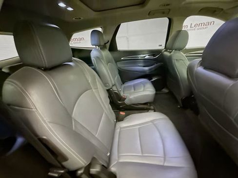 Used 2019 Buick Enclave Essence image 30