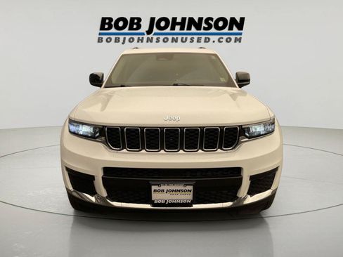 Used 2023 Jeep Grand Cherokee L Laredo AWD/4WD image 2