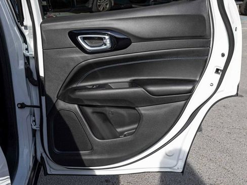 New 2026 Jeep Compass Latitude AWD/4WD image 15