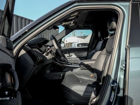 New 2026 Land Rover Range Rover Sport SE AWD/4WD image 10