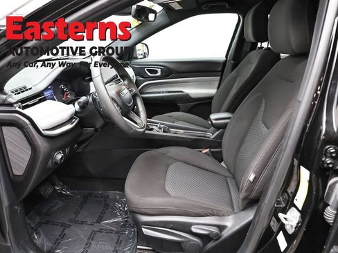 Used 2023 Jeep Compass Sport AWD/4WD image 13