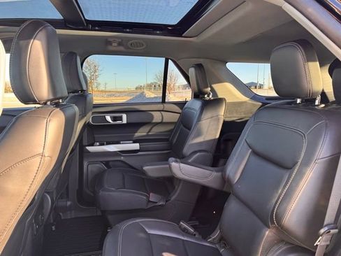 Used 2023 Ford Explorer XLT w/ Equipment Group 202A image 31