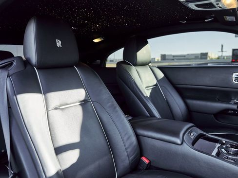 Used 2015 Rolls-Royce Wraith image 38