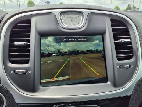 Used 2023 Chrysler 300 Touring w/ Sport Appearance Package RWD image 21