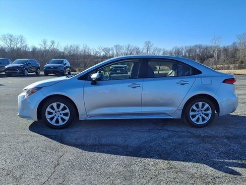 Used 2022 Toyota Corolla LE image 36