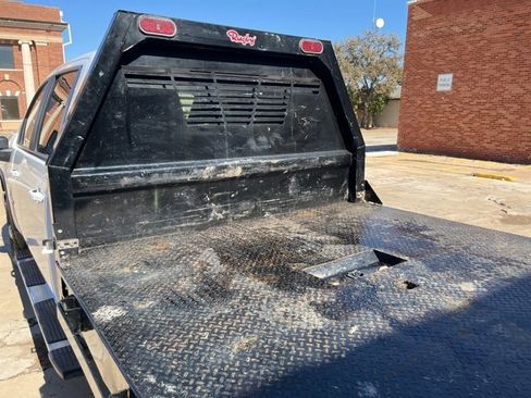 Used 2024 Chevrolet Silverado 2500 LT w/ Convenience Package image 12