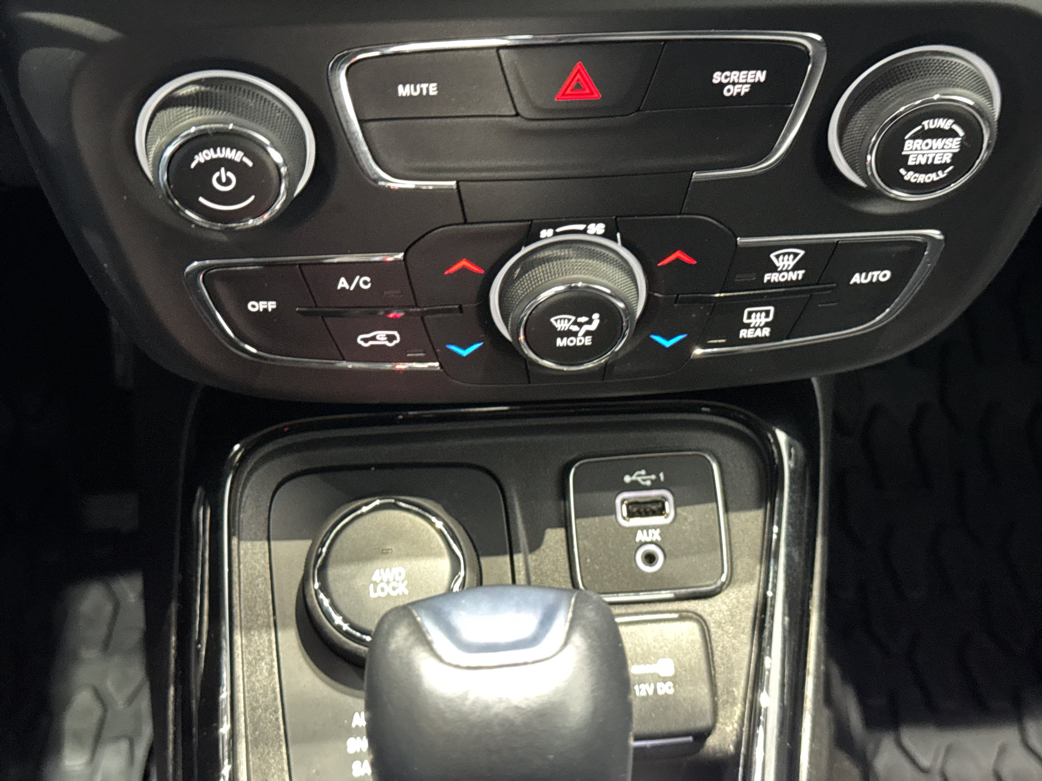 Used 2021 Jeep Compass Latitude AWD/4WD image 30