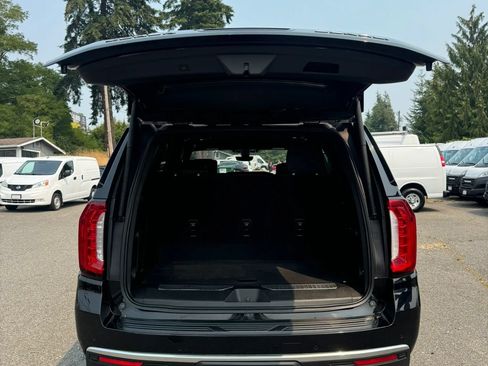 Used 2021 GMC Yukon Denali w/ Denali Ultimate Package AWD/4WD image 9