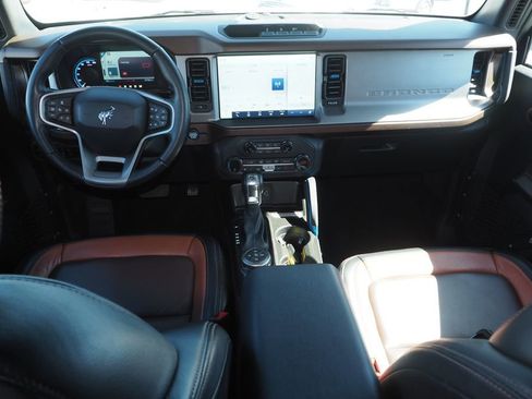 Used 2023 Ford Bronco Outer Banks image 16
