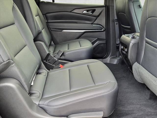 Used 2025 Chevrolet Traverse LT w/ Driver Confidence Package FWD image 18