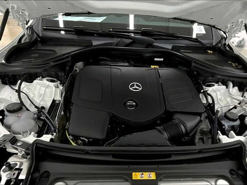 New 2025 Mercedes-Benz GLC 300 4MATIC image 16