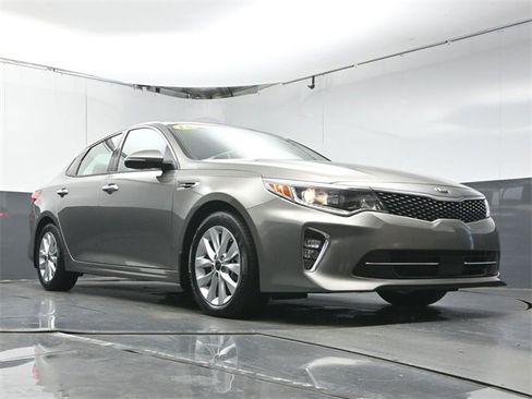Used 2018 Kia Optima EX w/ Technology Package image 34