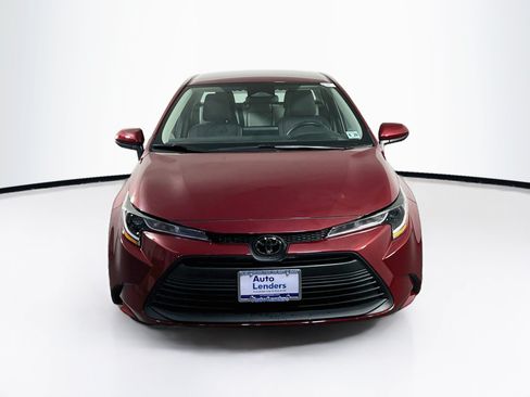 Used 2024 Toyota Corolla LE FWD image 2