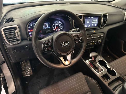 Used 2017 Kia Sportage LX w/ LX Popular Package AWD/4WD image 2
