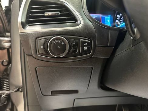 Certified 2024 Ford Edge ST-Line AWD/4WD image 17