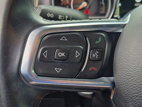 Used 2020 Jeep Wrangler Unlimited Sahara AWD/4WD image 24