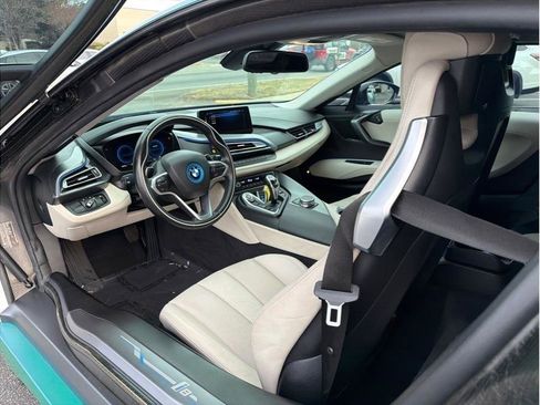Used 2017 BMW i8 image 8