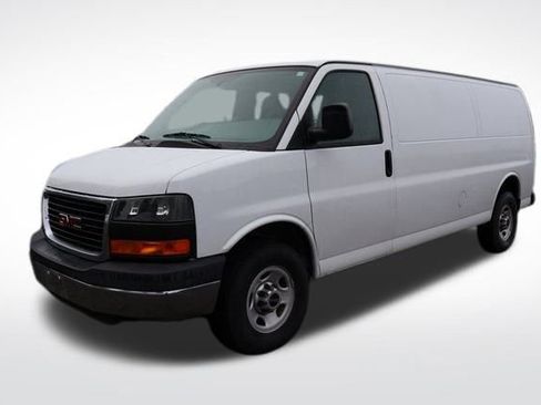 Used 2015 GMC Savana 2500 Extended w/ Chrome Appearance Package image 4