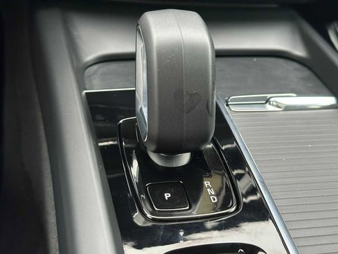 Used 2025 Volvo XC60 B5 Core w/ Protection Package Premier image 30