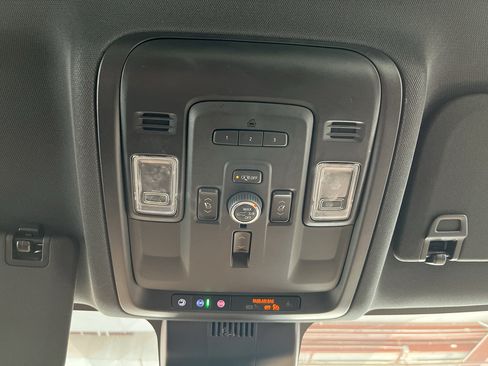 Used 2023 Chevrolet Tahoe Premier AWD/4WD image 25