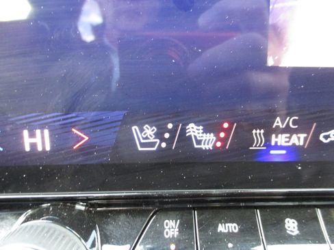 Used 2024 Chevrolet Blazer EV RS image 24