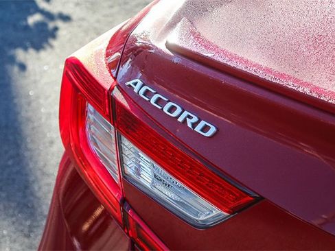 Used 2020 Honda Accord Sport image 9